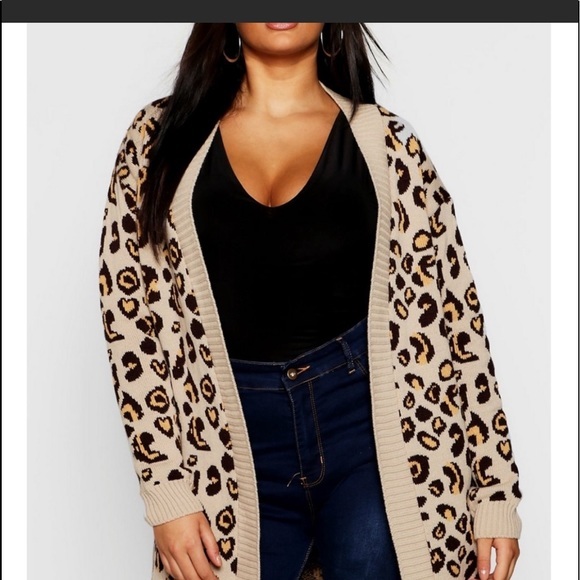 Plus leopard oversized cardigan runs small in arms and shoulders - Picture 1 of 3